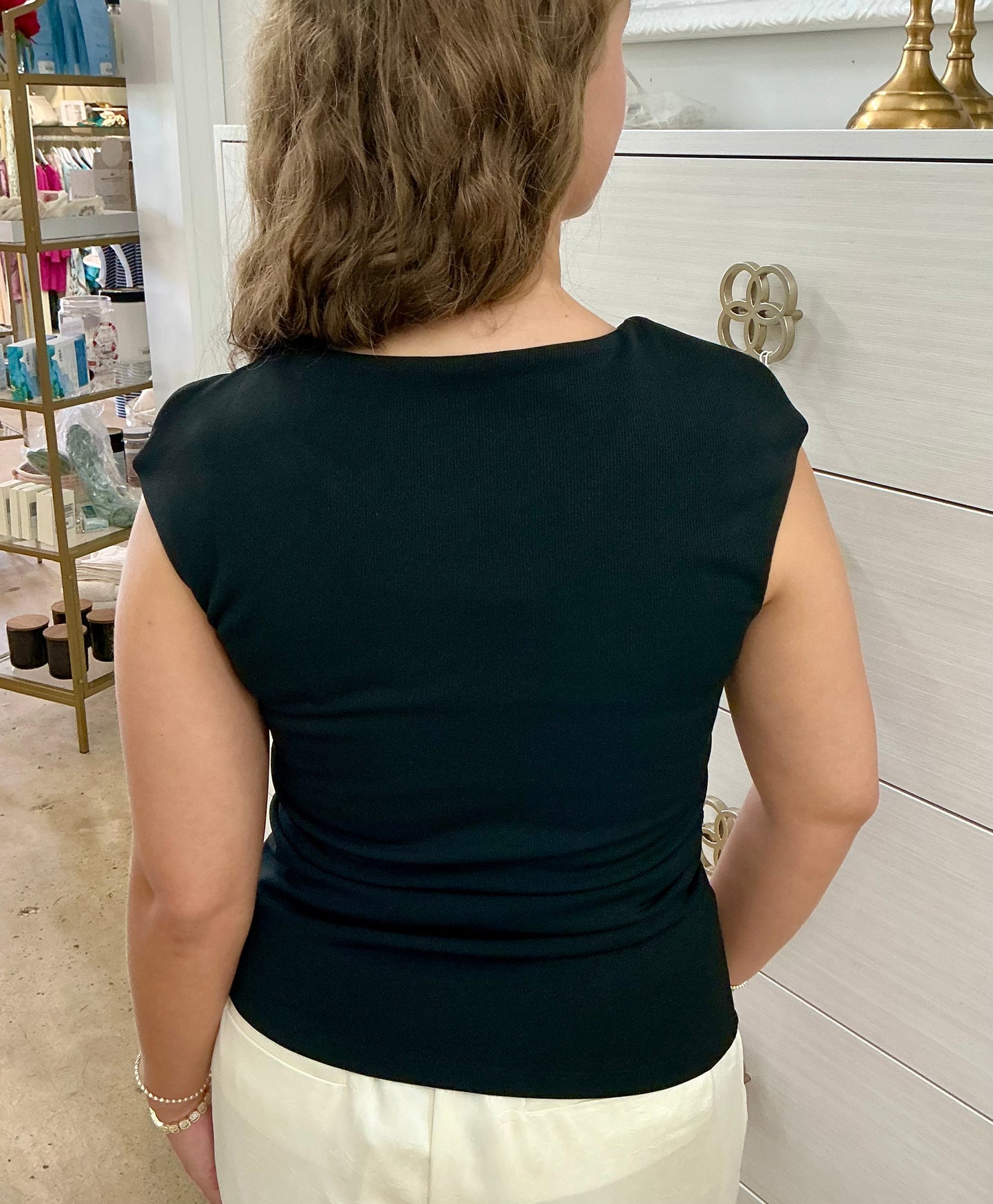Black Round Neck Sleeveless Top
