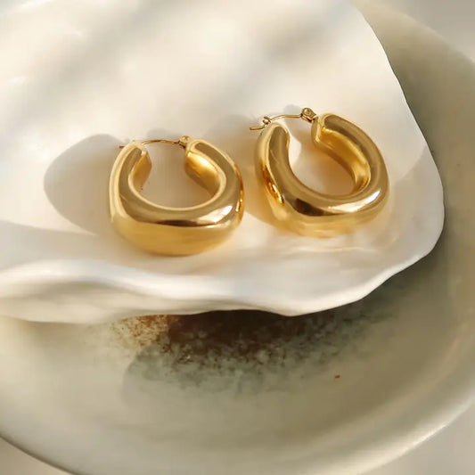 18k Gold U-Hoop Earrings