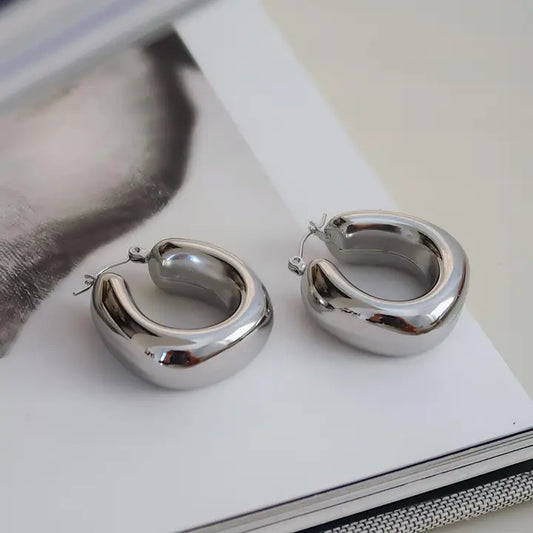 18k Silver U-Hoop Earrings