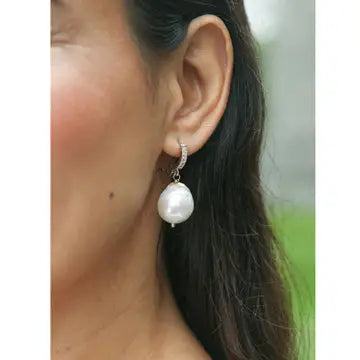 Silver Huggie Earring w/ Pearl