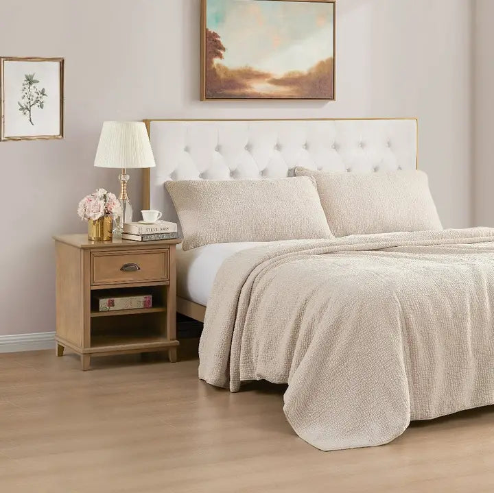 Beige Velvet Pebble Quilt Set King