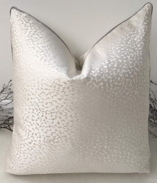 Sheen Ivory Patterned Pillow 22"