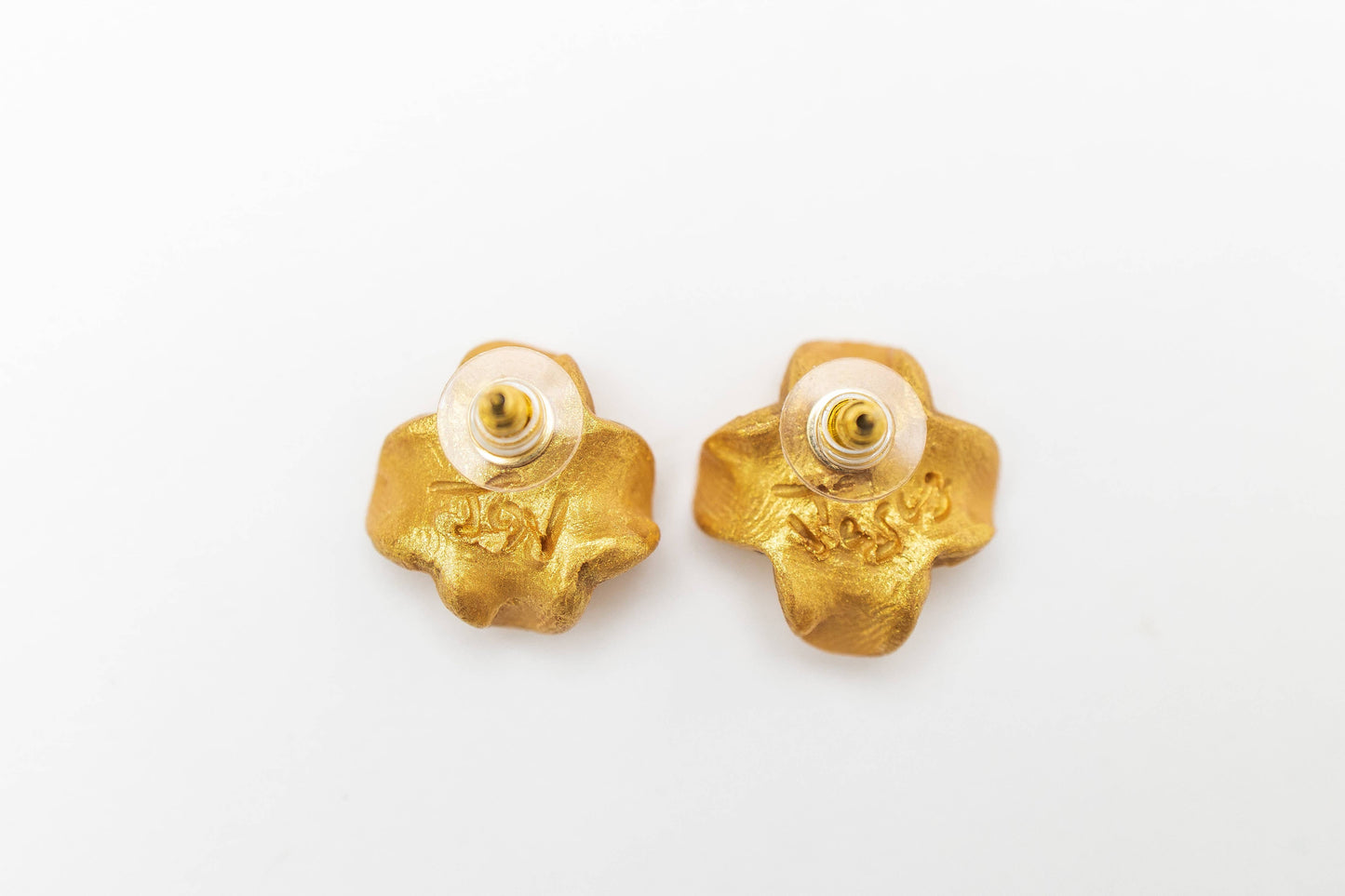 Tiny Gardenia Pearl Studs