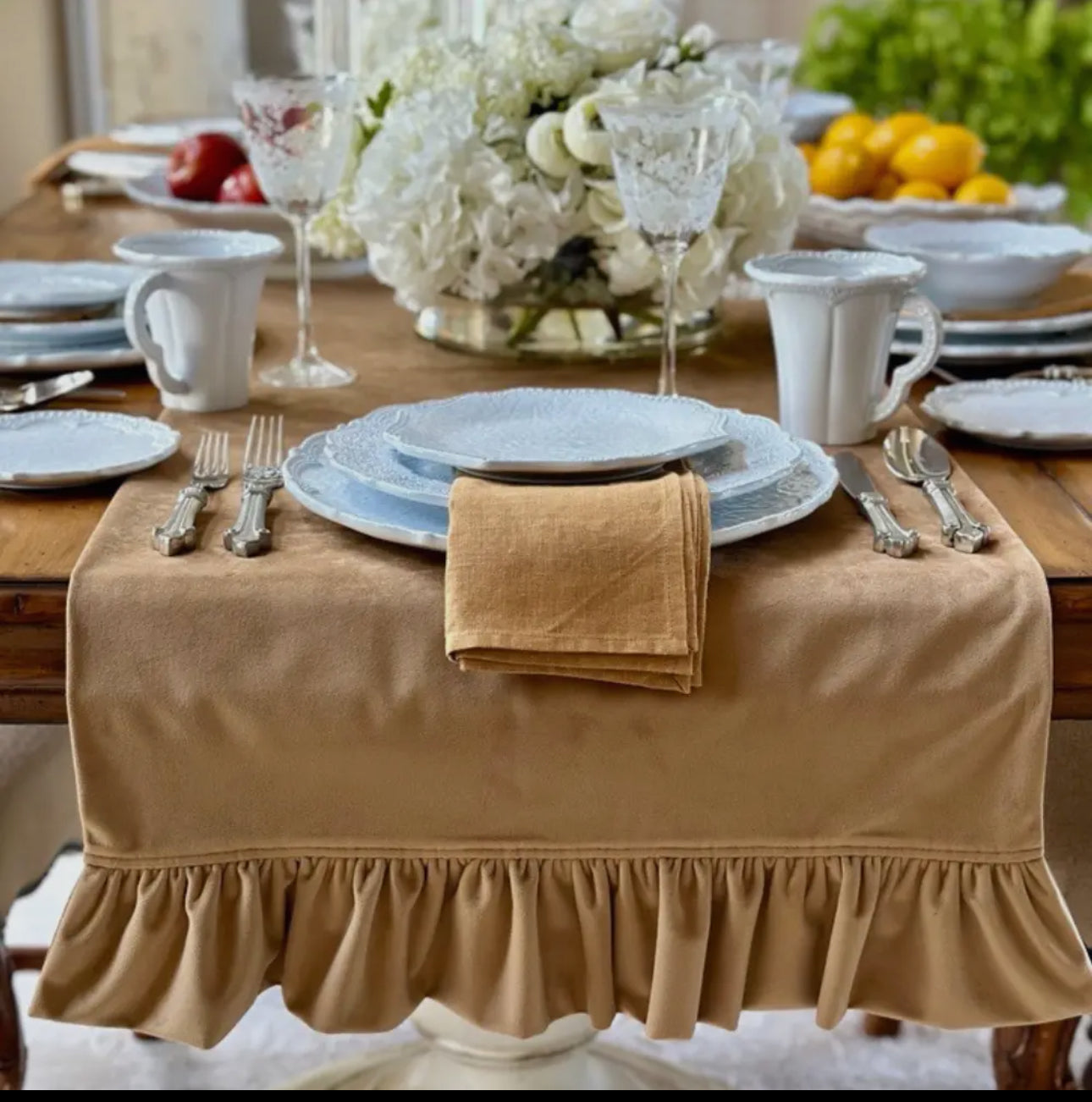 Velvet Runner Soft Gold 90”