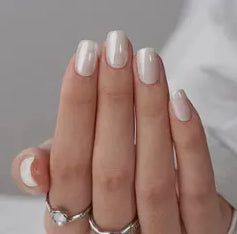 Classic Pearl Short Nails
