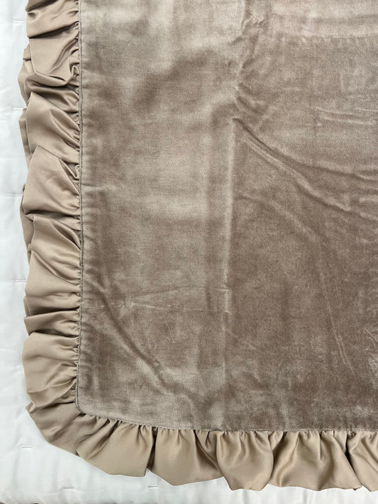 Fawn Ruffle Edge Throw 50"x70"