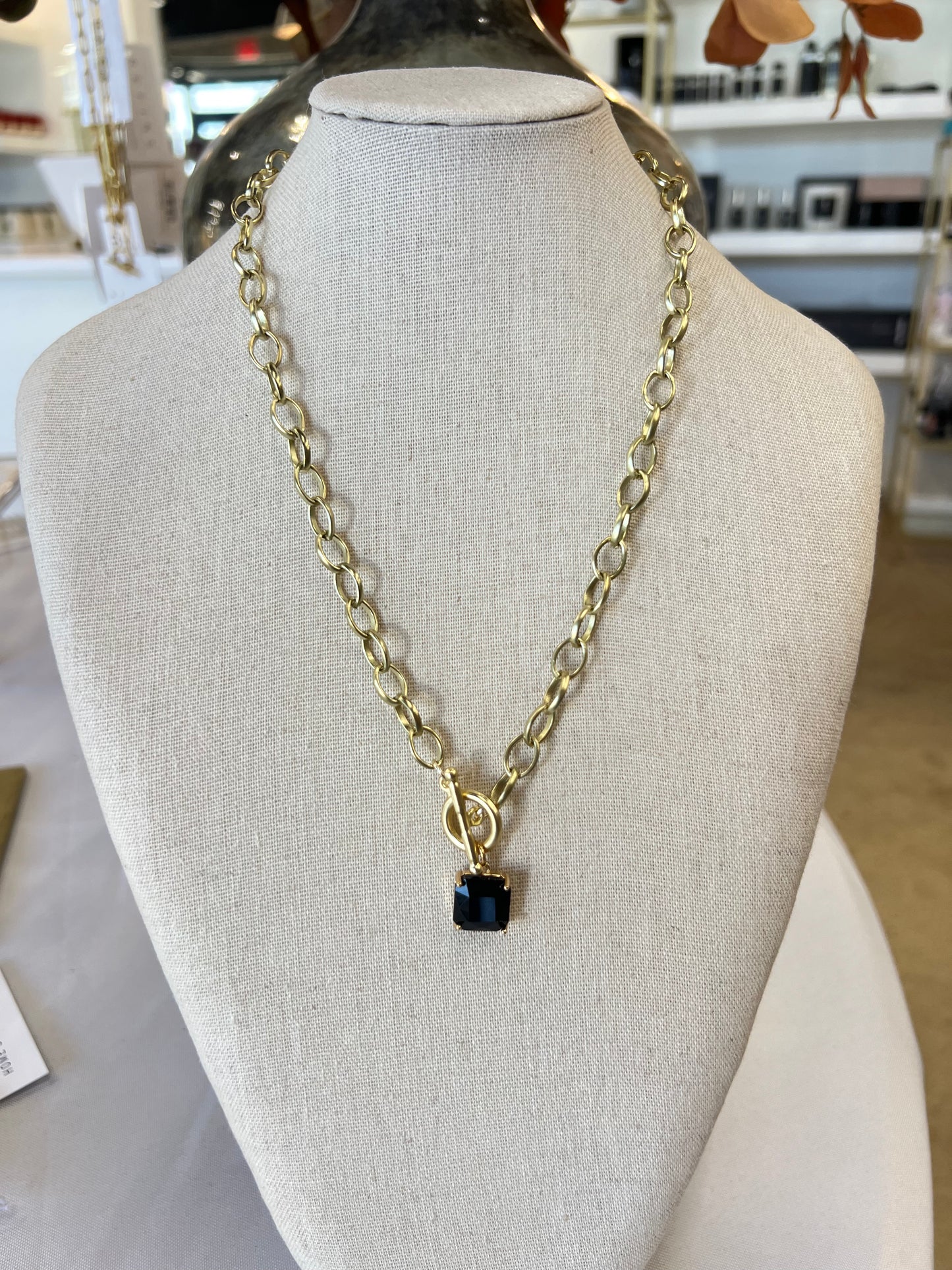 Gold Chain Necklace w/Black Stone