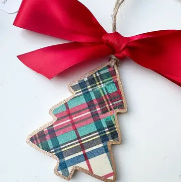 Festive Wreath Charm