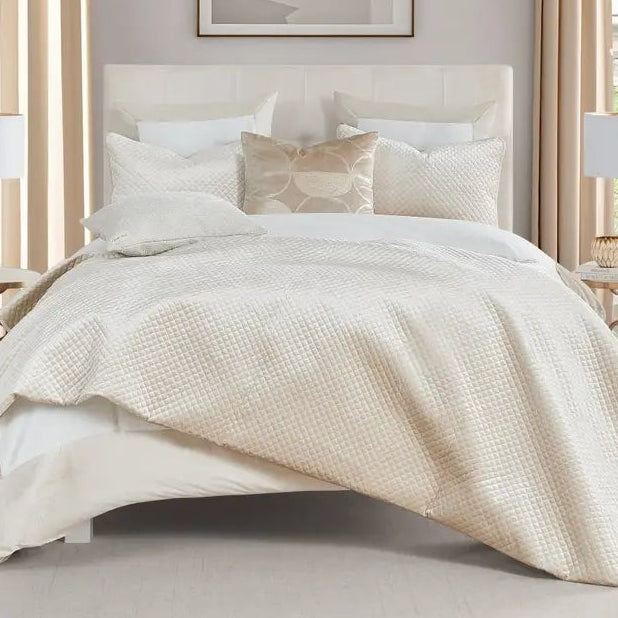 Velvet Champagne Diamond Coverlet w/ Shams-KING