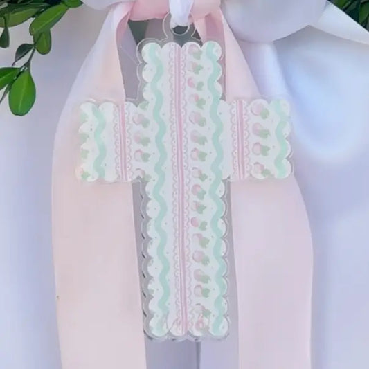 Scalloped Acrylic Cross Wreath Charm