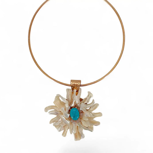 Chunky White Flower Shell Necklace