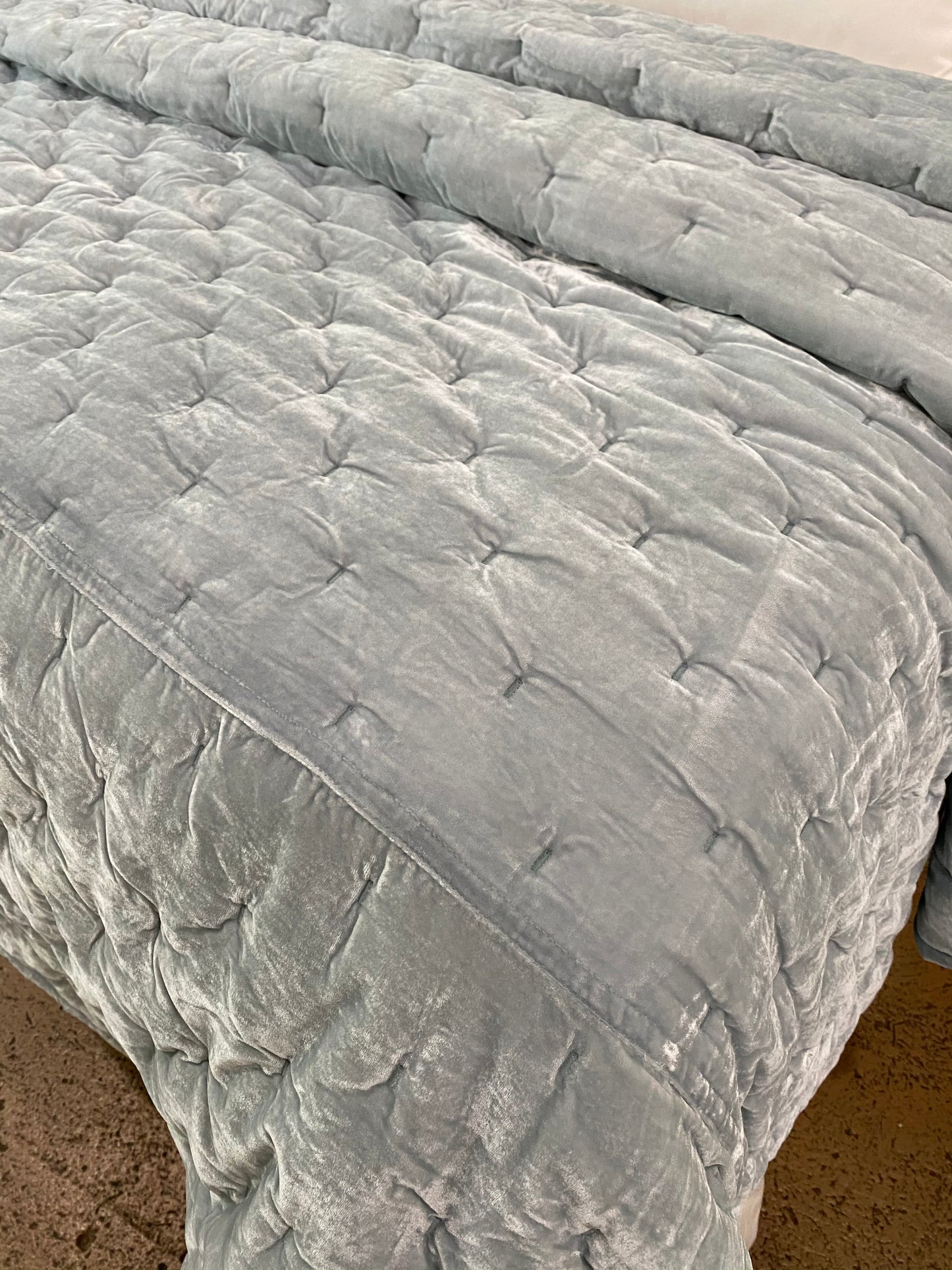 Faux Silk Velvet Quilt Set