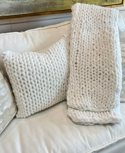 White Chunky Knit Throw 50" x 60"