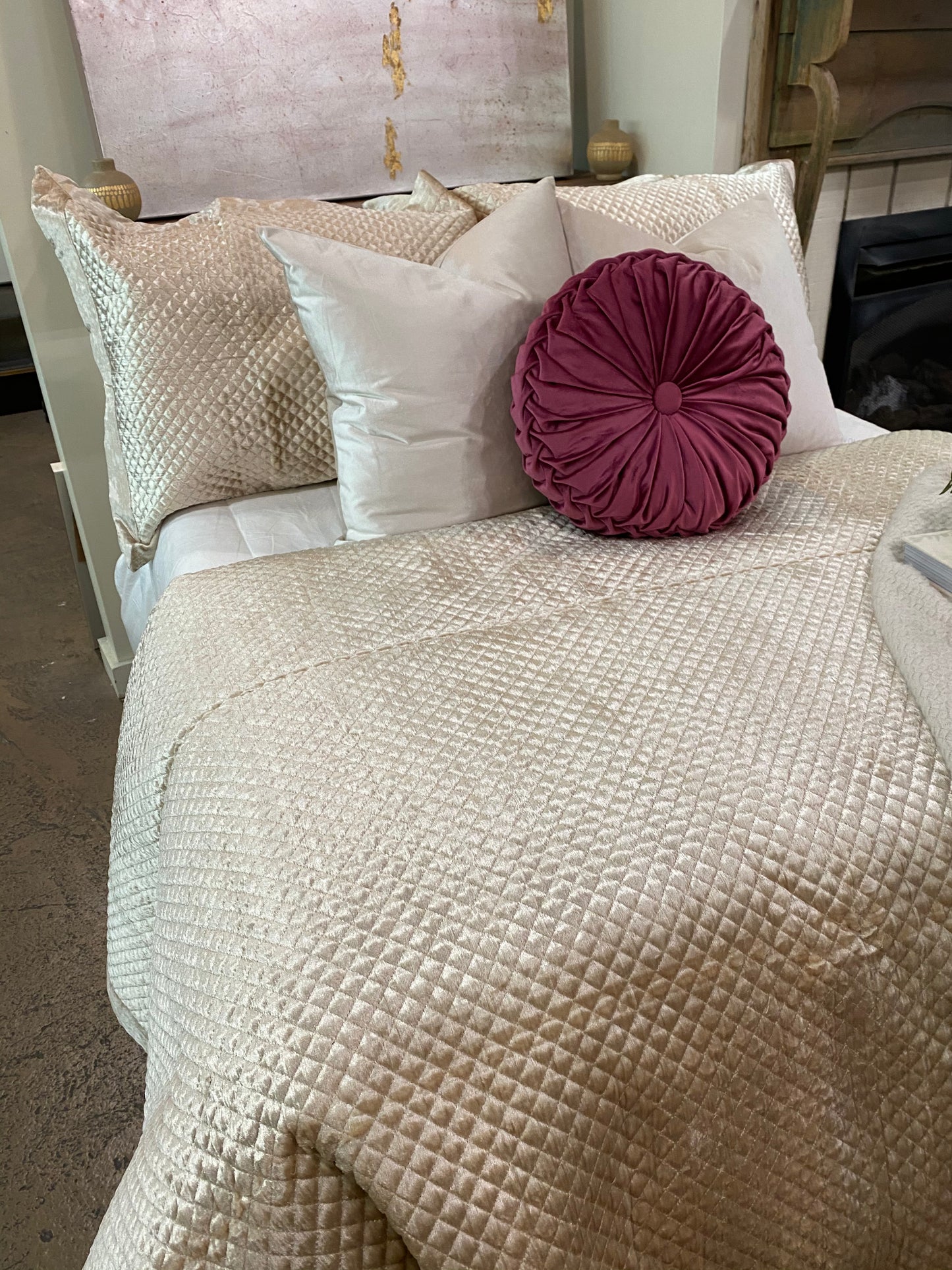 Molly Gold Quilt Set